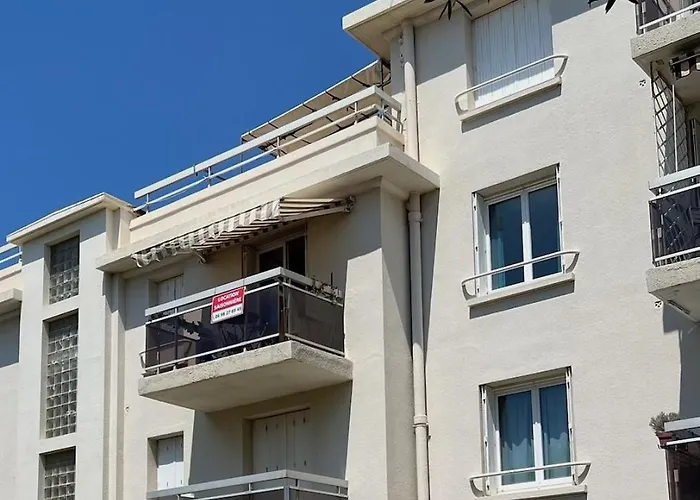 Devant La Et Vue Parking Clim Internet Sealecques * Saint-Cyr-sur-Mer